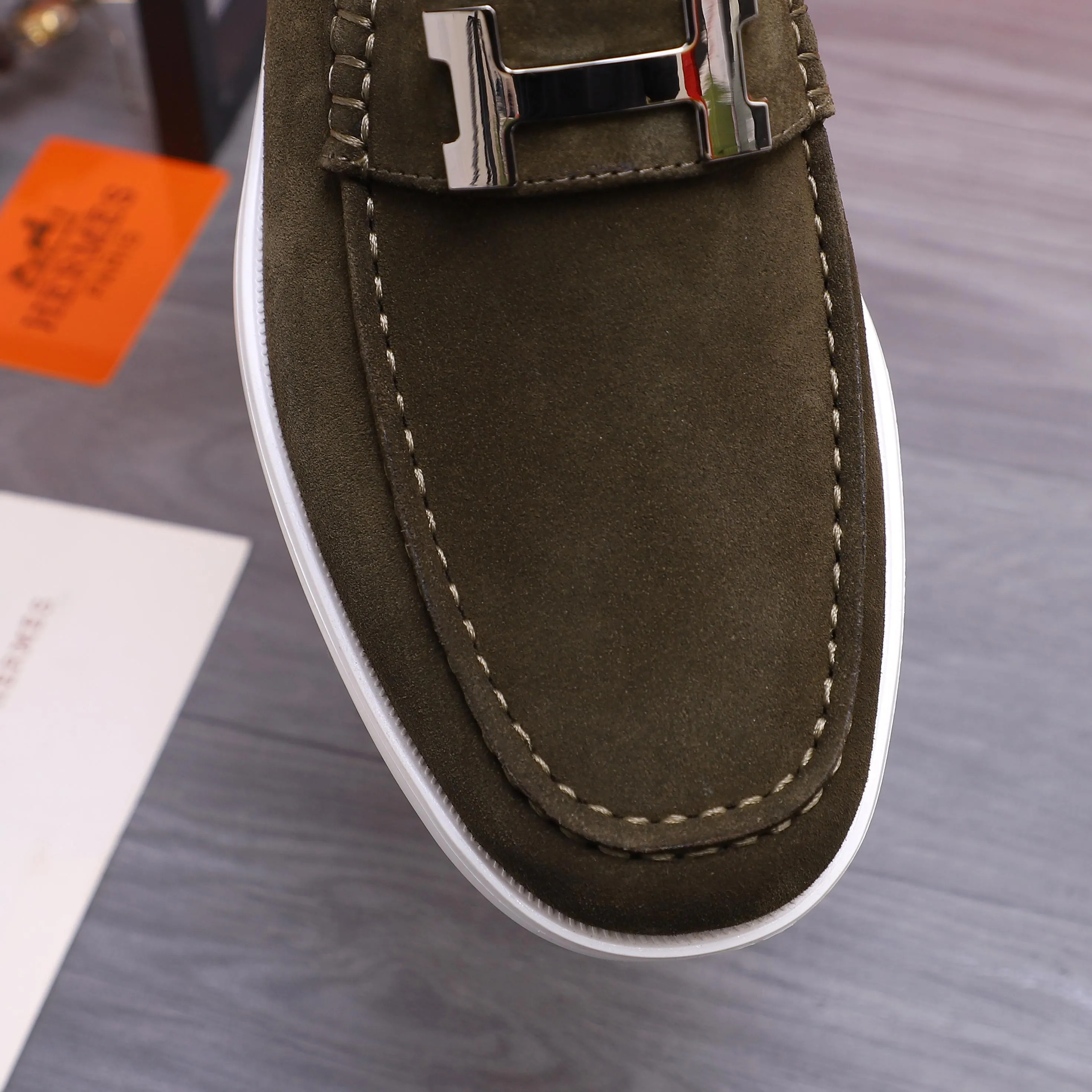 Men's shoes 💰p560 Product trademark: HERMES "Hermès" casual slip-on men's shoes. Regular size: 38-46 (45.46 is custom-made and non-refundable) Product materials: Selected frosted cowhide upper, cowhide lining, original foam rubber ultra-light sole